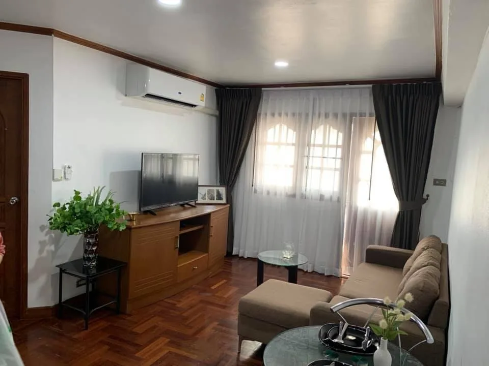 Thonglor Tower — photo 9