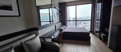 Ashton Chula - Silom