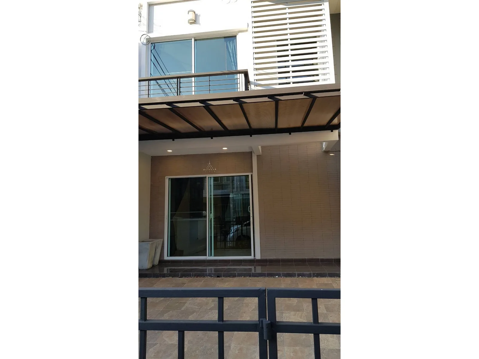 Townhome — photo 10