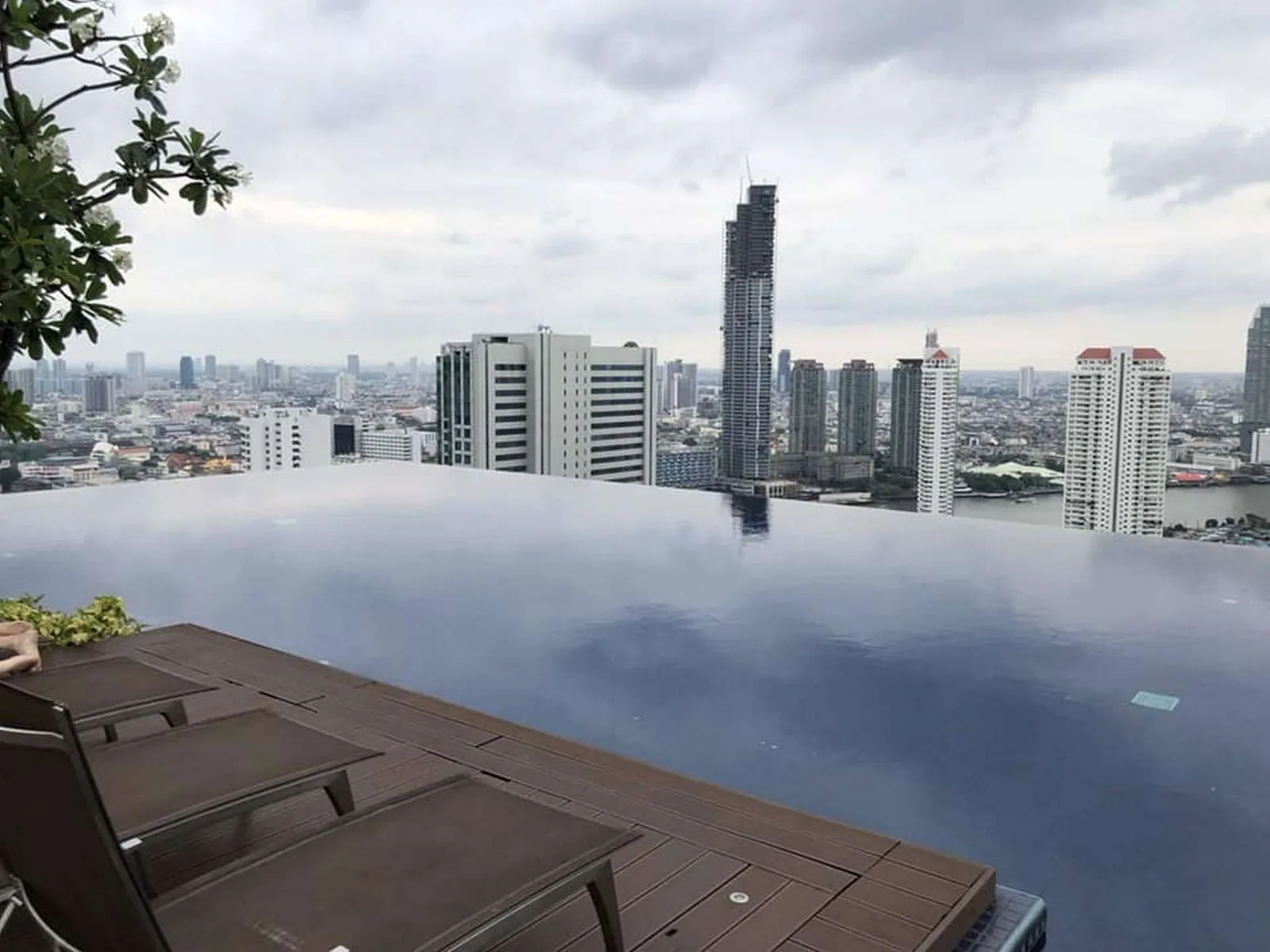Urbano Absolute Sathon - Taksin — photo 6