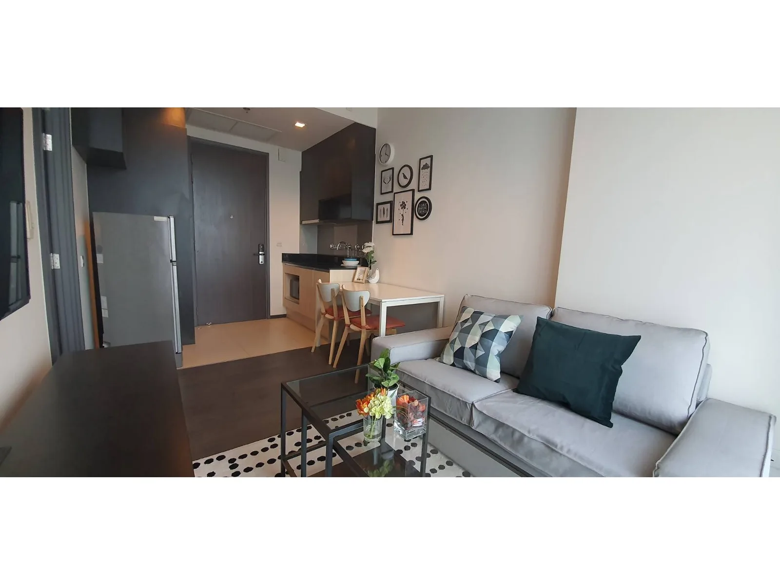 Edge Sukhumvit 23 — photo 2