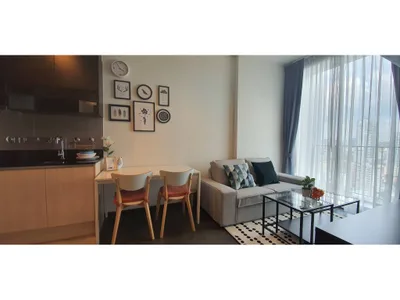 Edge Sukhumvit 23