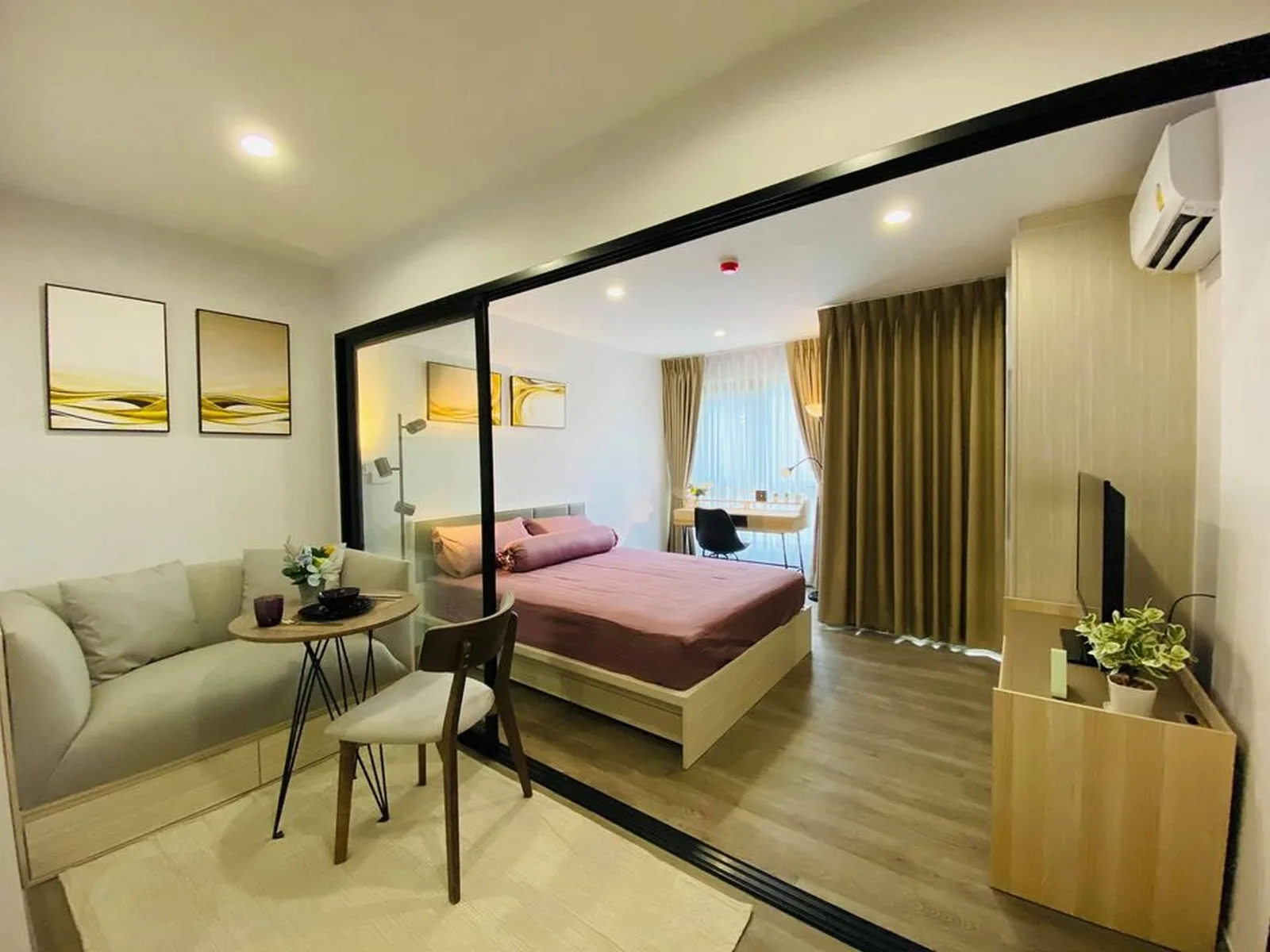 Asher Privé Sutthisan — photo 3