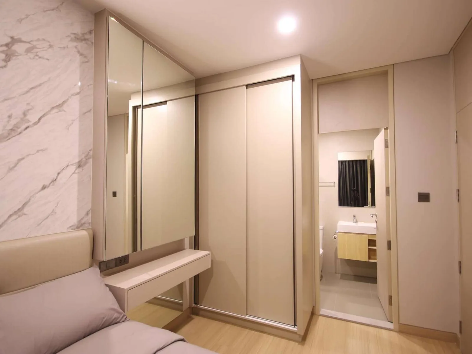 Lumpini Suite Phetchaburi - Makkasan — photo 8