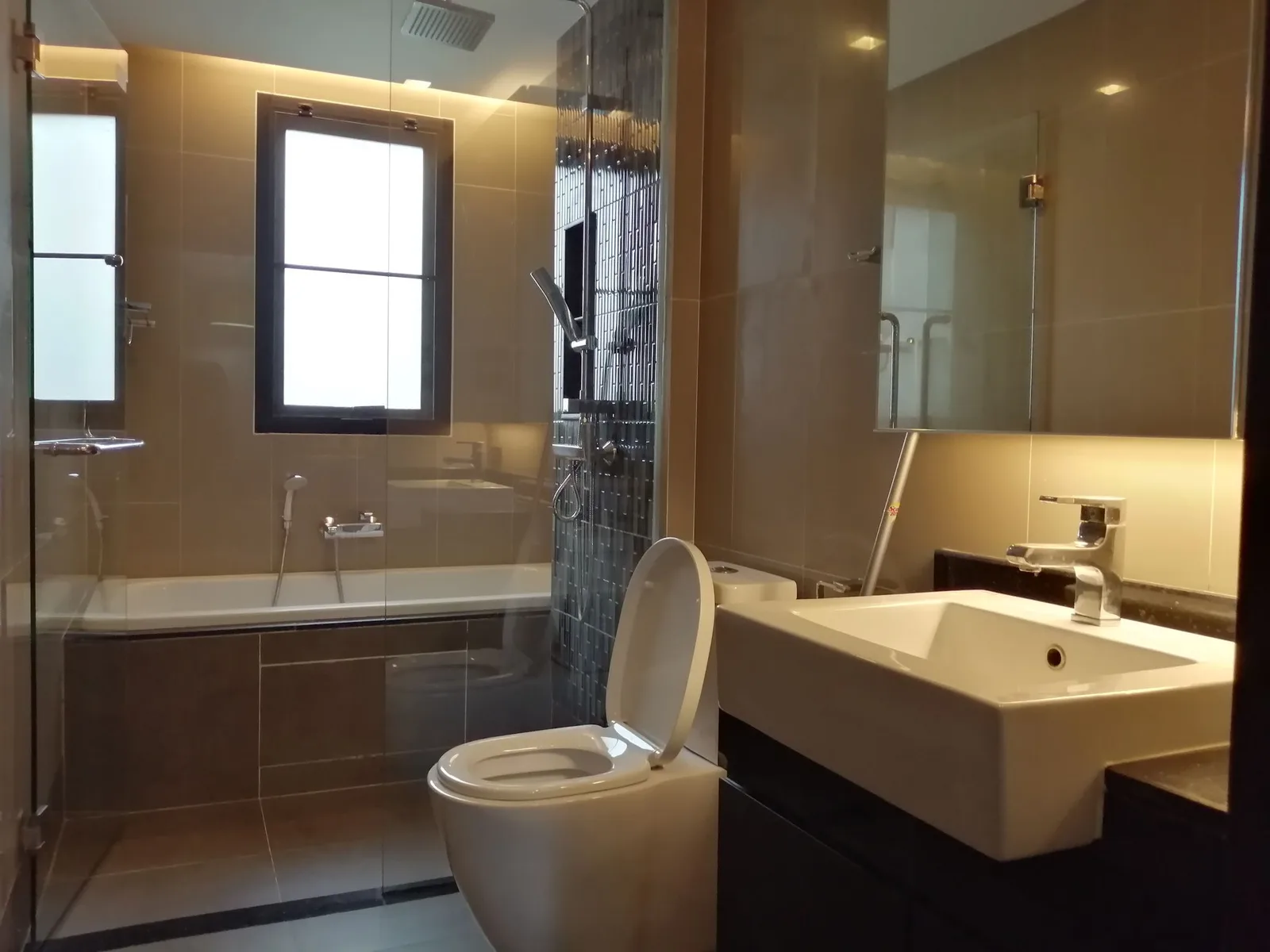 Tidy Thonglor — photo 8
