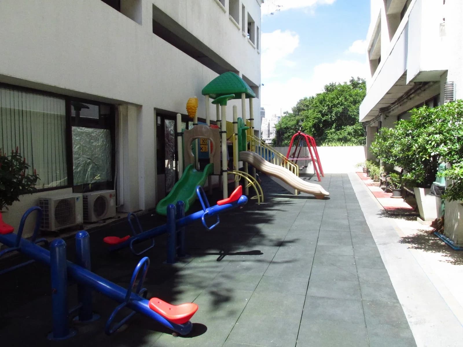 Supalai Place — photo 9