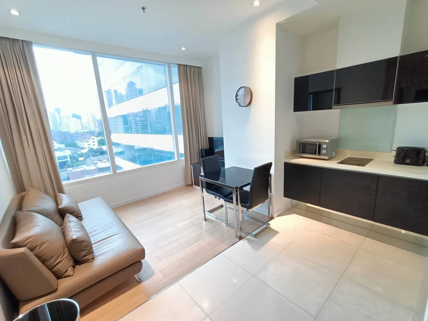Eight Thonglor Residence — photo 1
