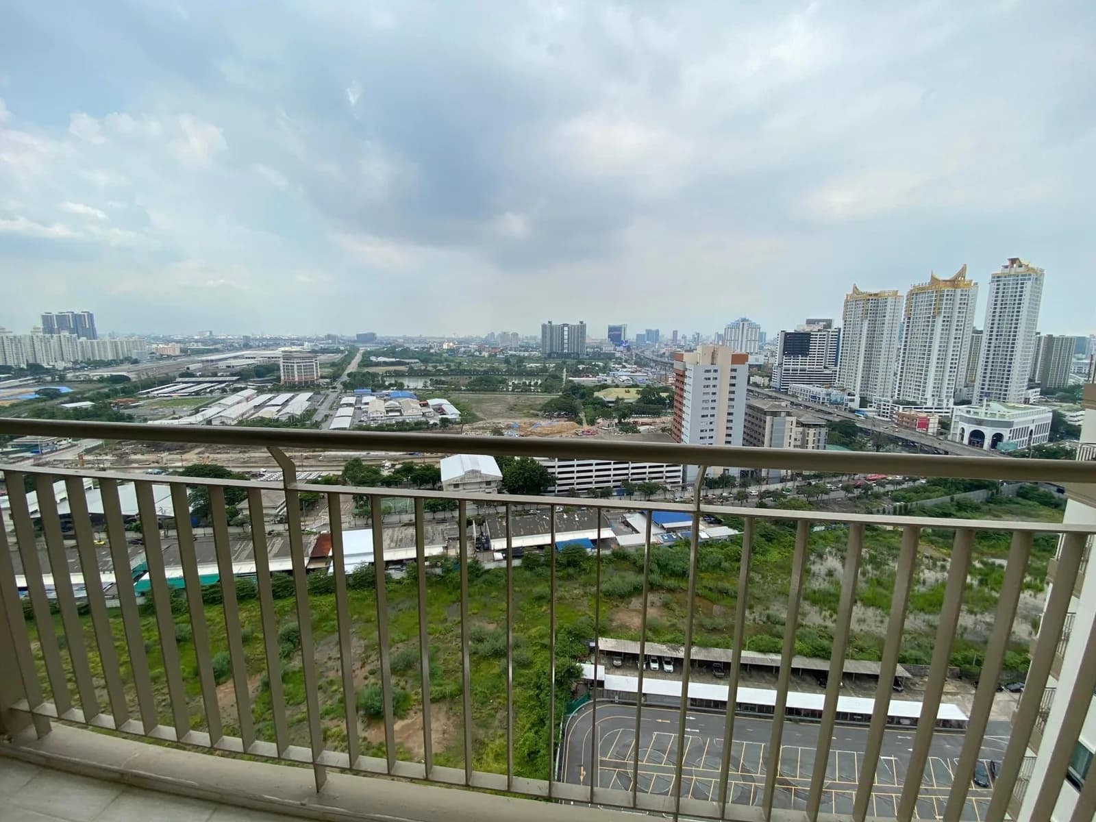 Lumpini Place Rama IX - Ratchada — photo 12