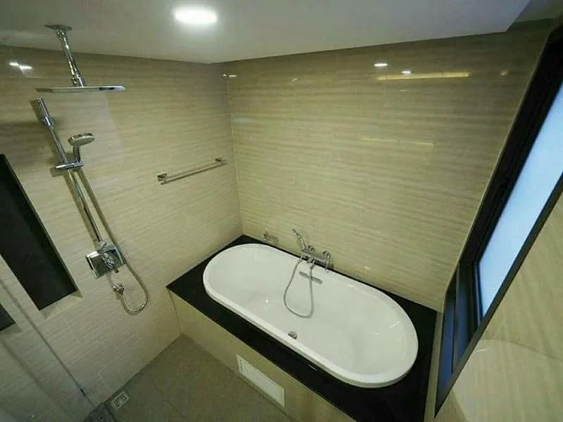 Klass Condo Langsuan — photo 3