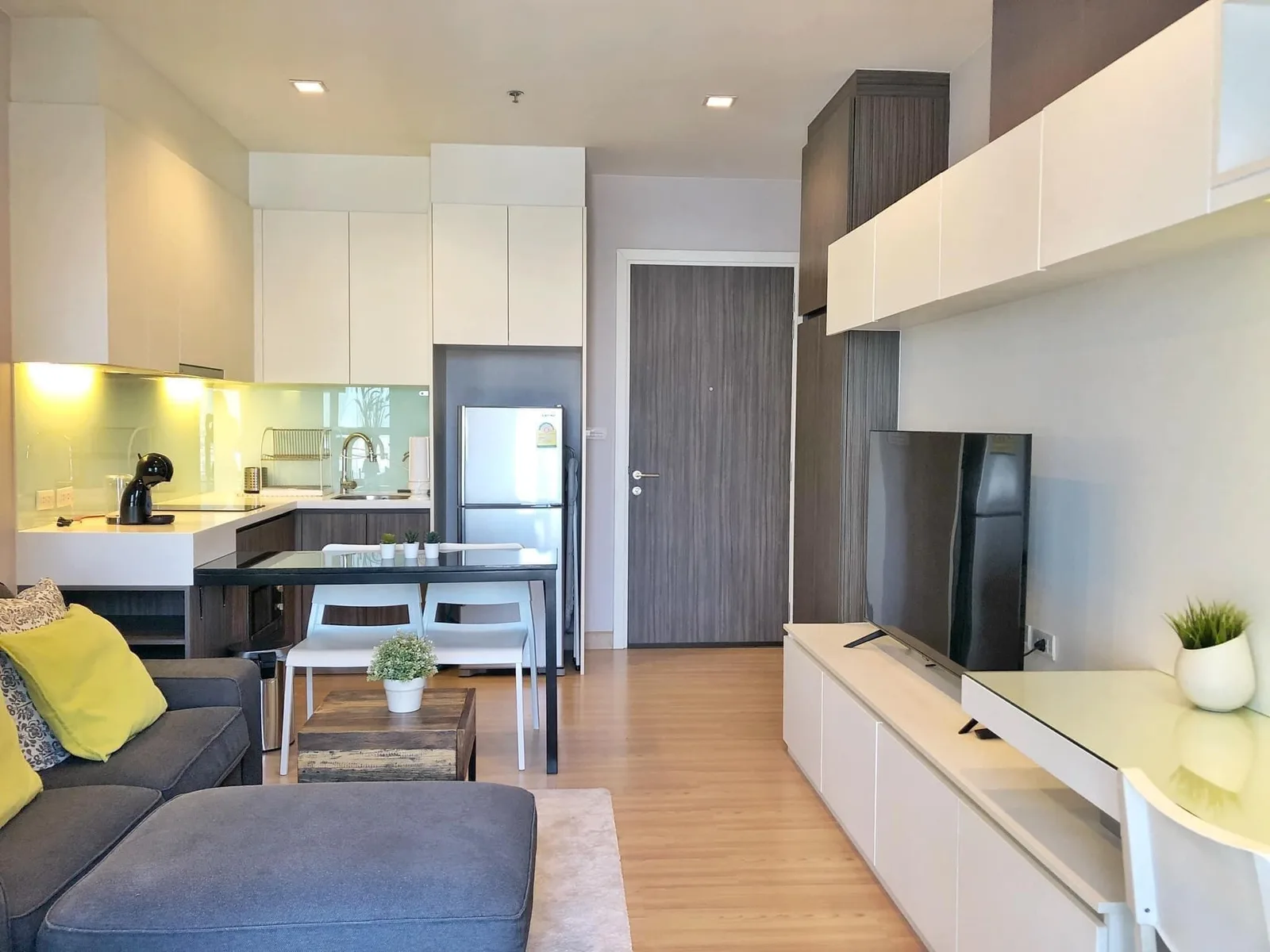 Urbano Absolute Sathon - Taksin — photo 1