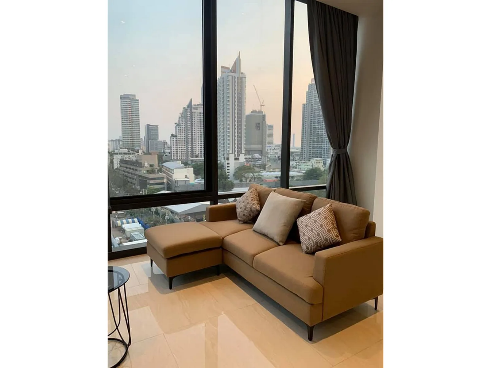 Ashton Silom — photo 1