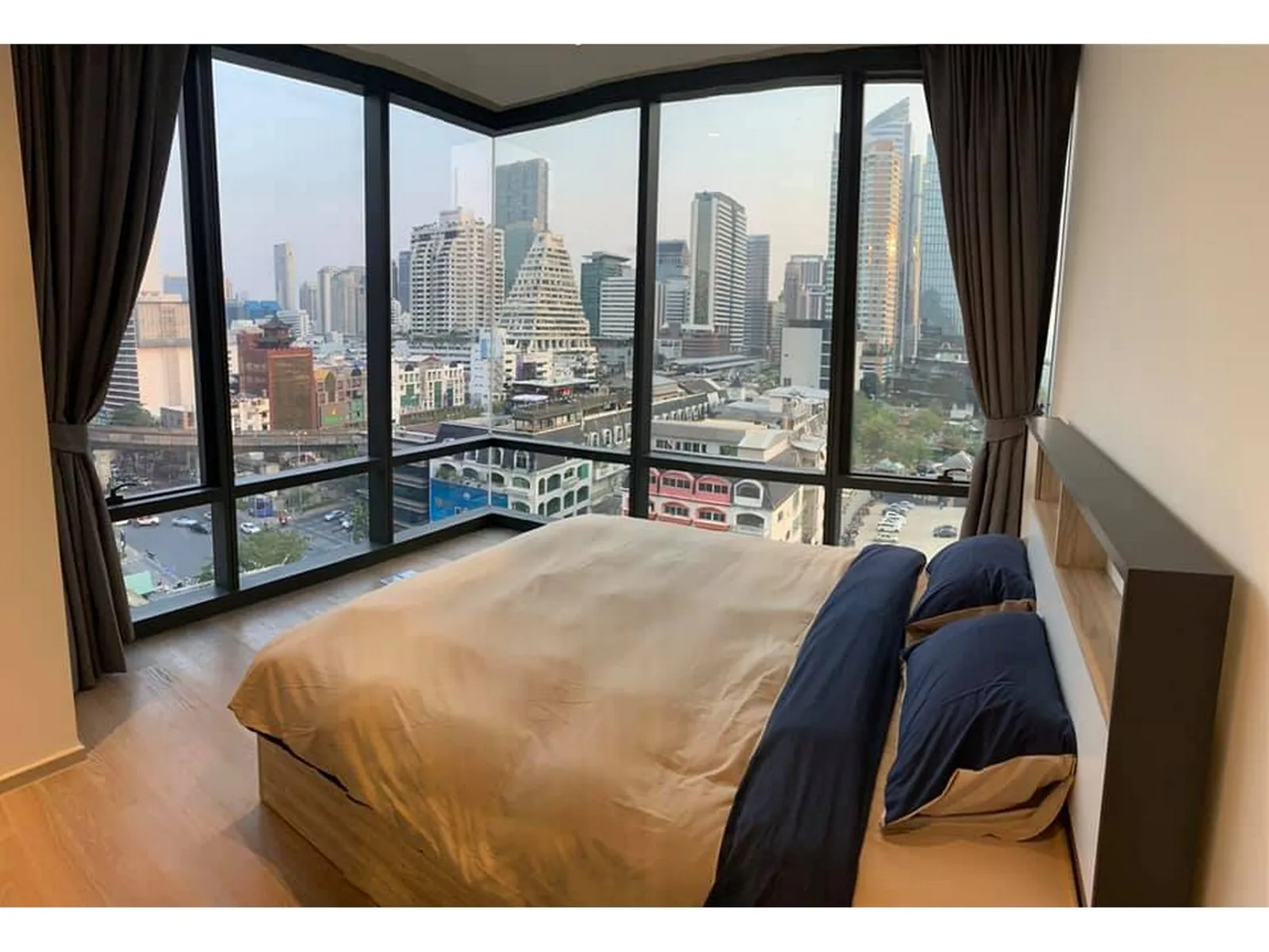 Ashton Silom — photo 5