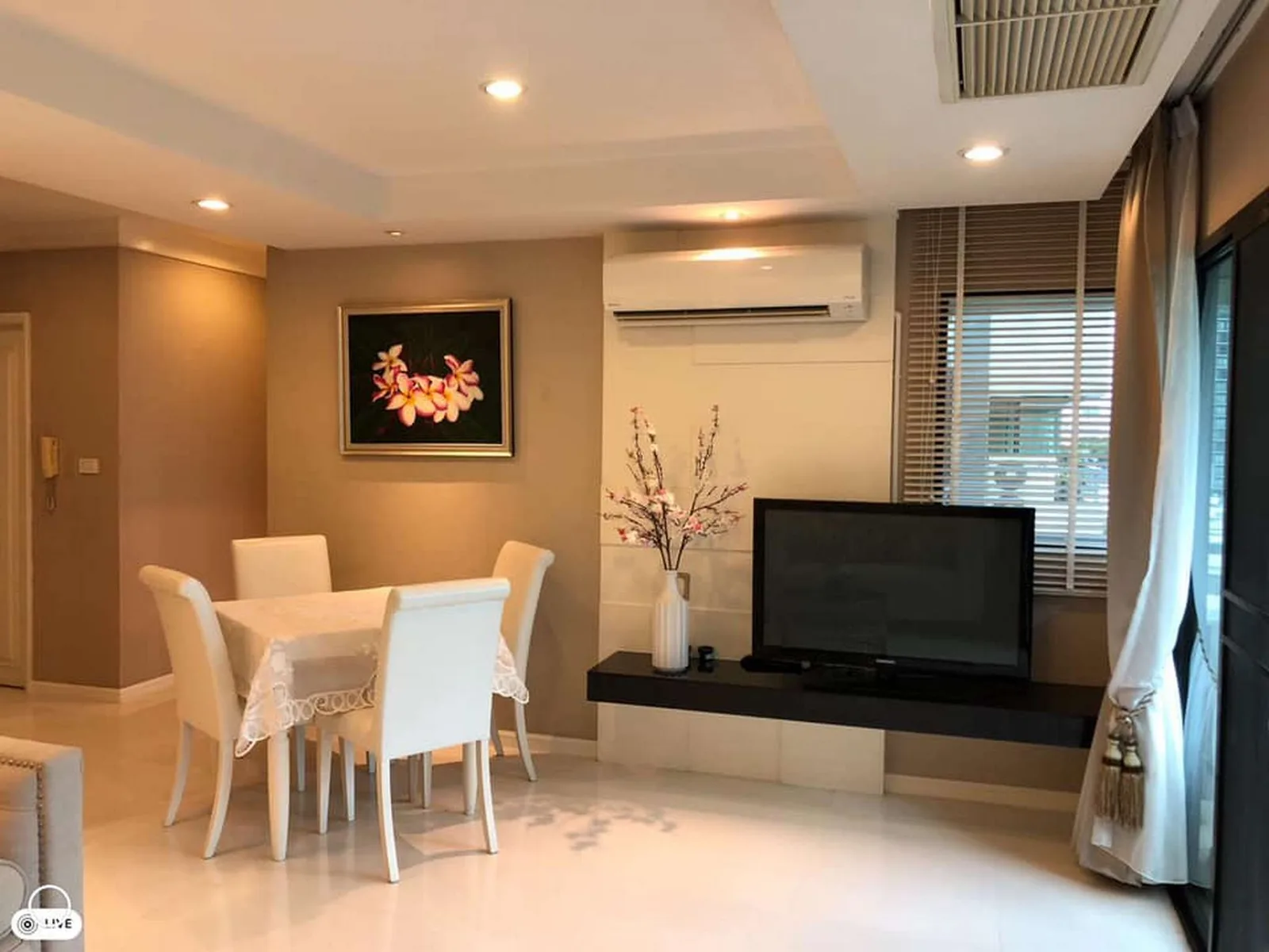 Sathorn Gardens — photo 2