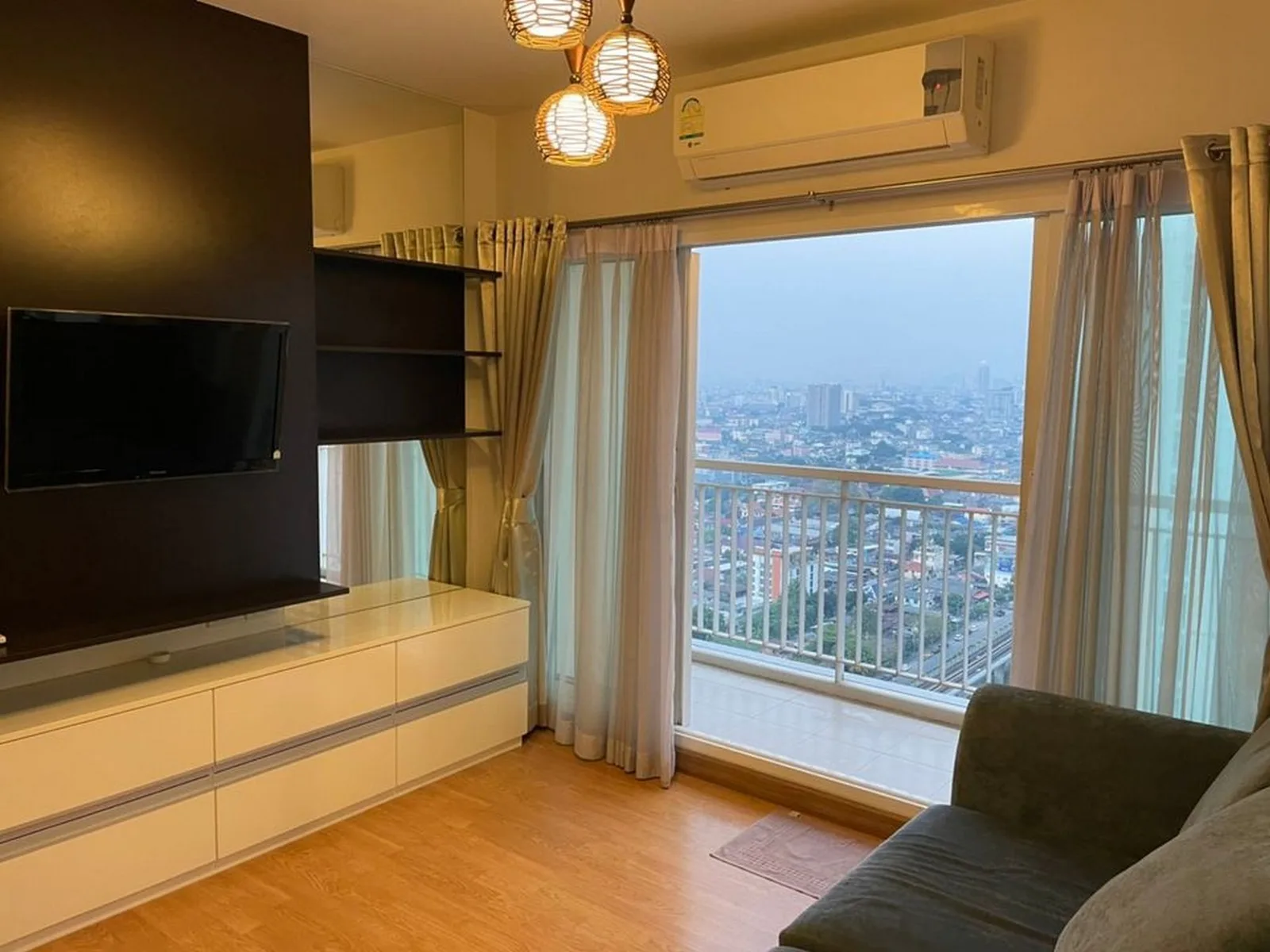 The Parkland Grand Taksin — photo 3
