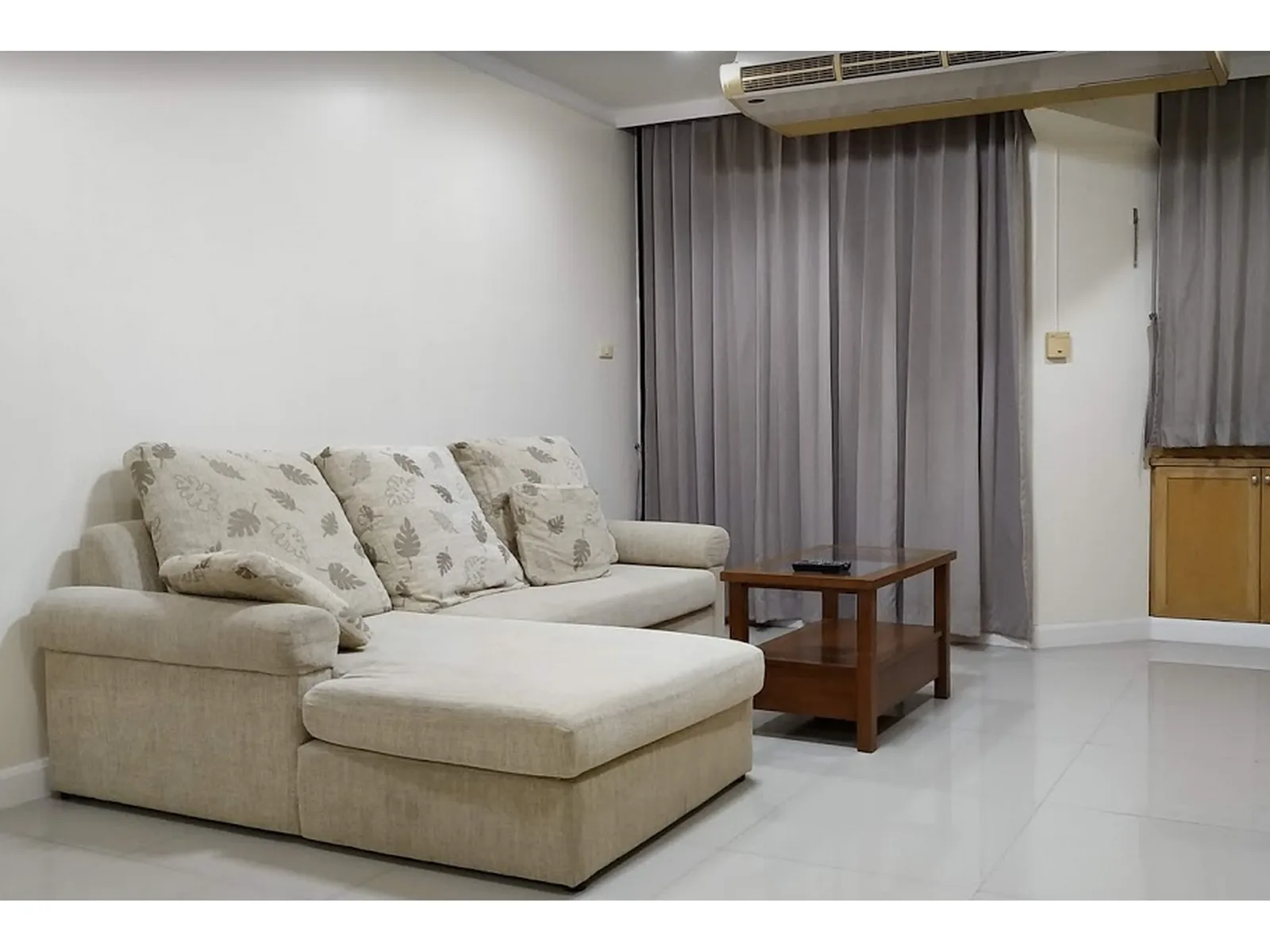 Supalai Place — photo 1