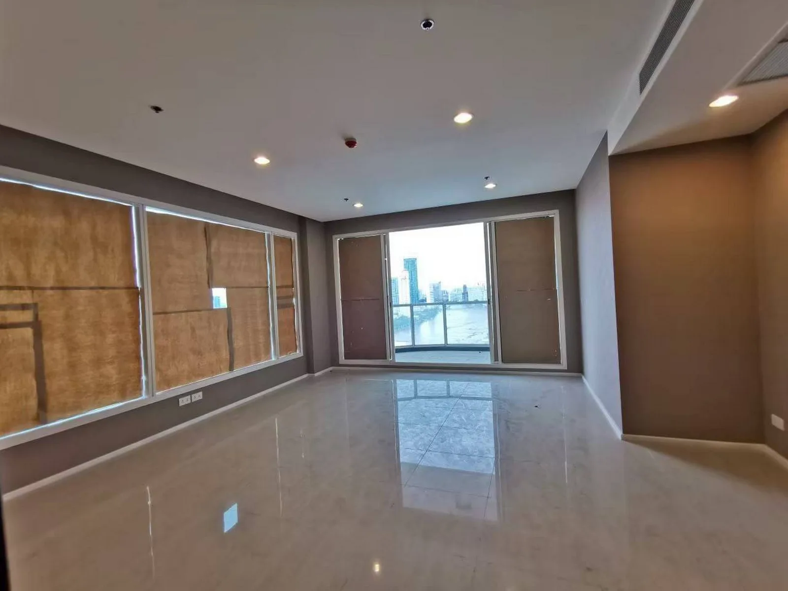 Menam Residences — photo 1