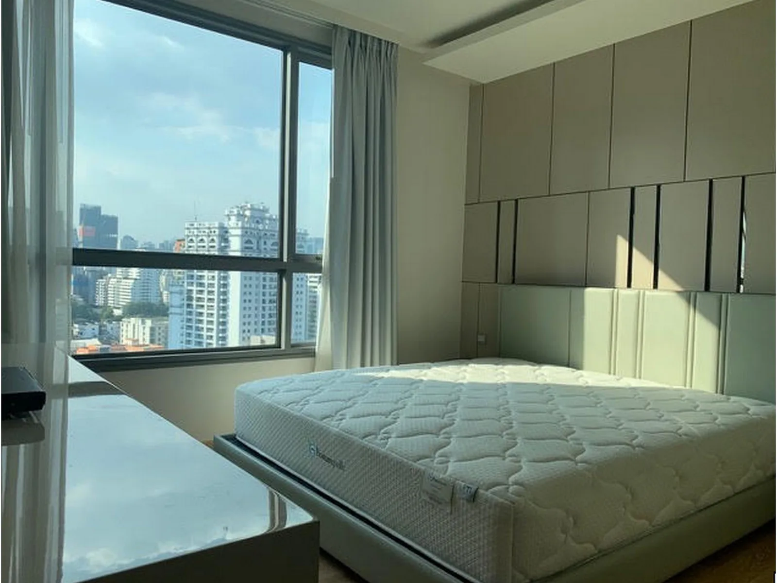 H Sukhumvit 43 — photo 3