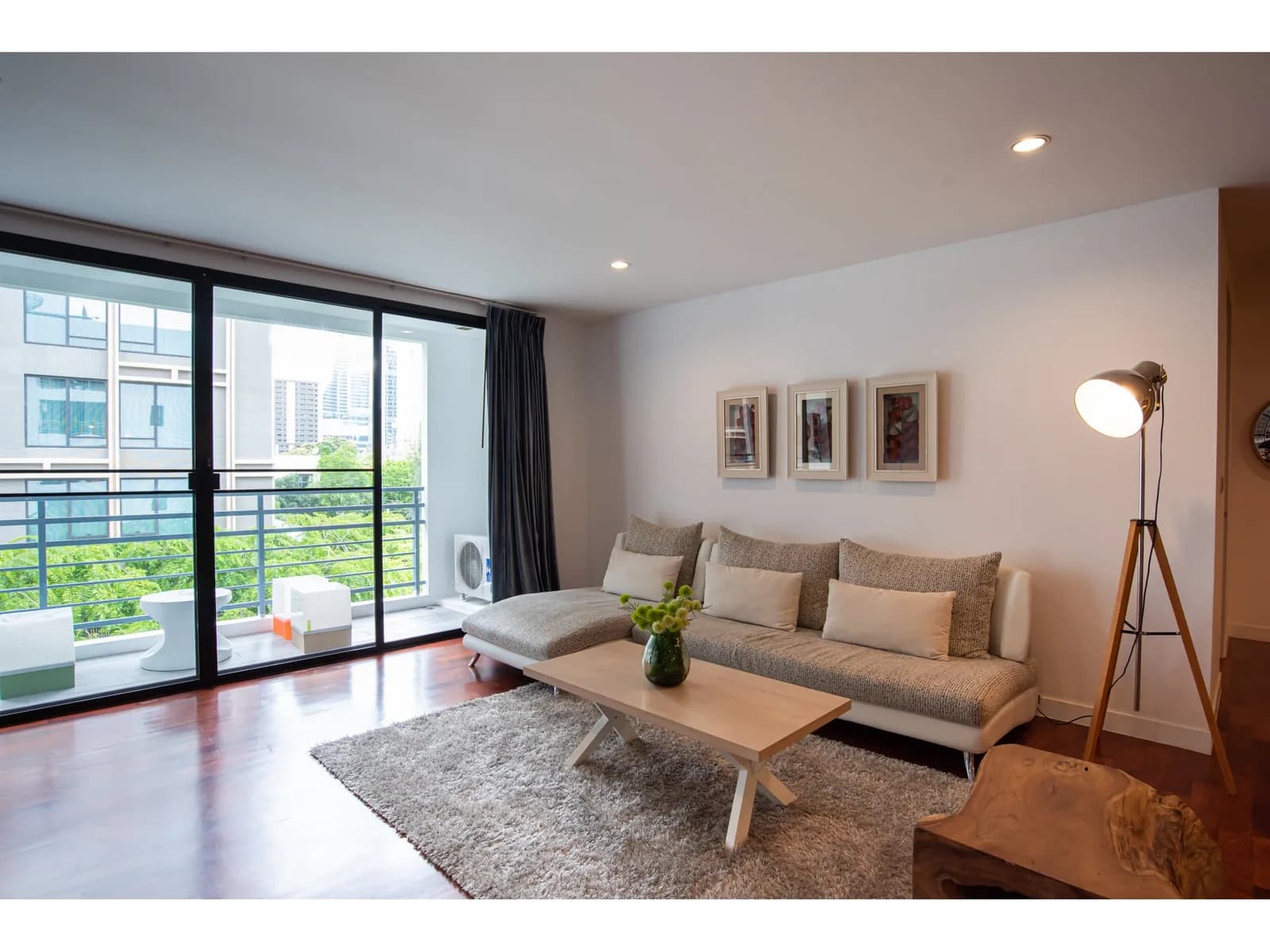 Benviar Tonson Residence — photo 1