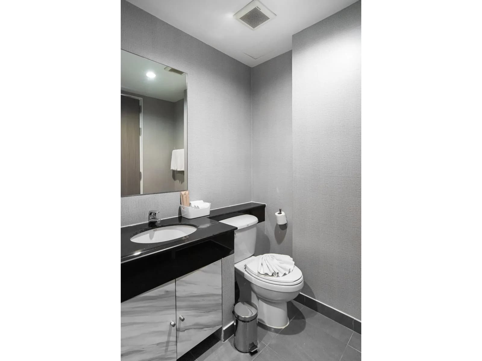 Benviar Tonson Residence — photo 13