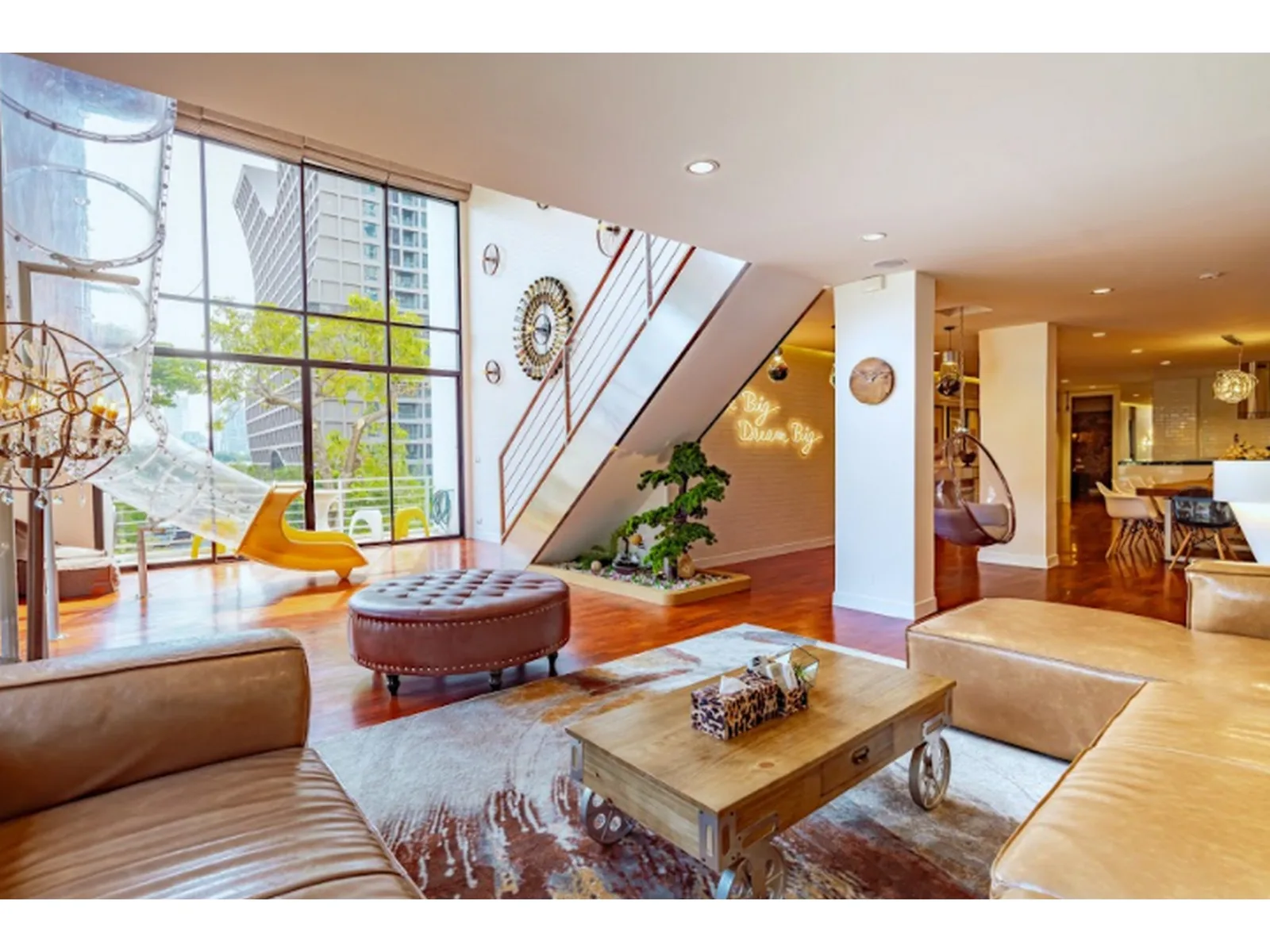 Benviar Tonson Residence — photo 1