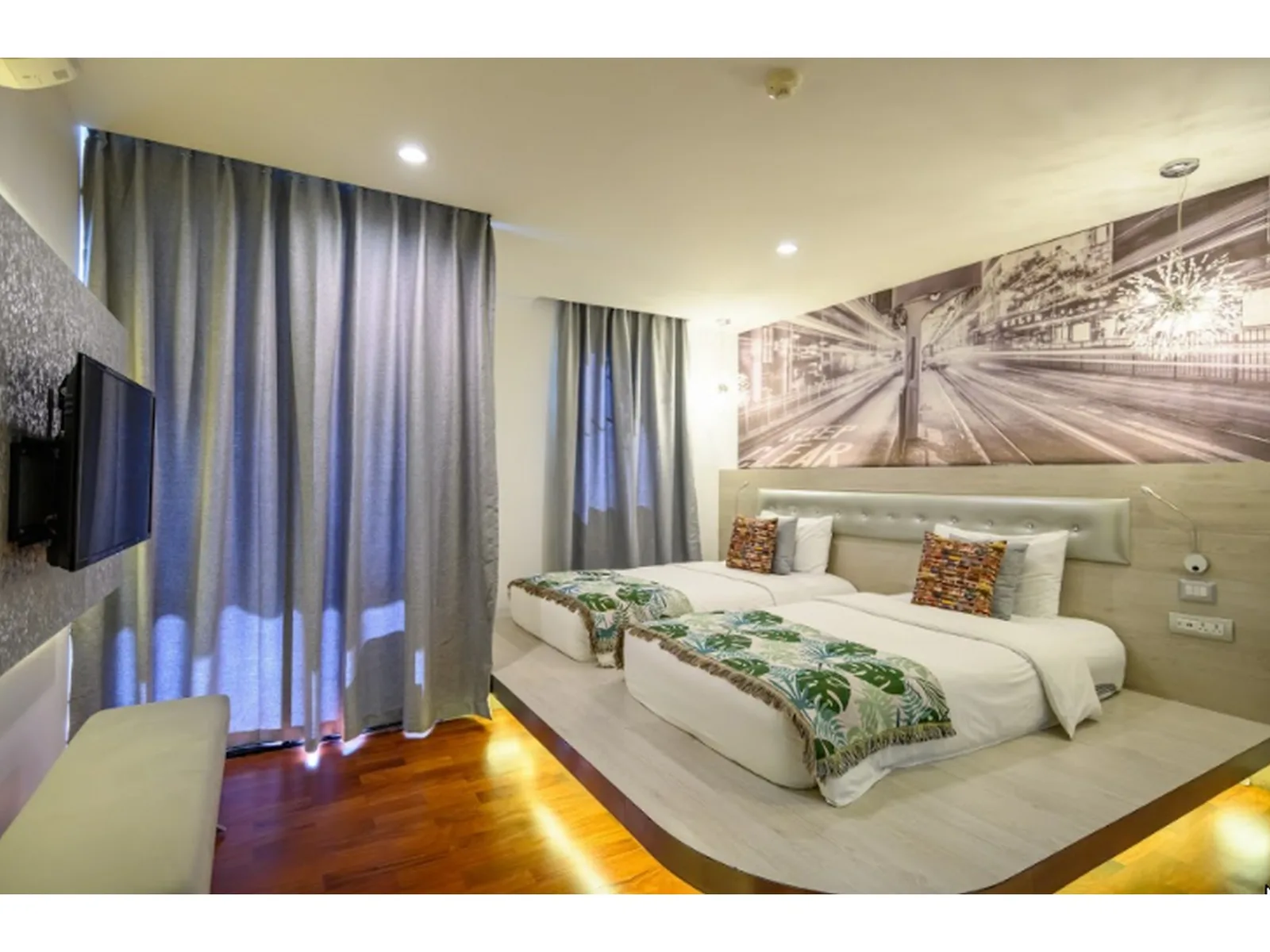 Benviar Tonson Residence — photo 9