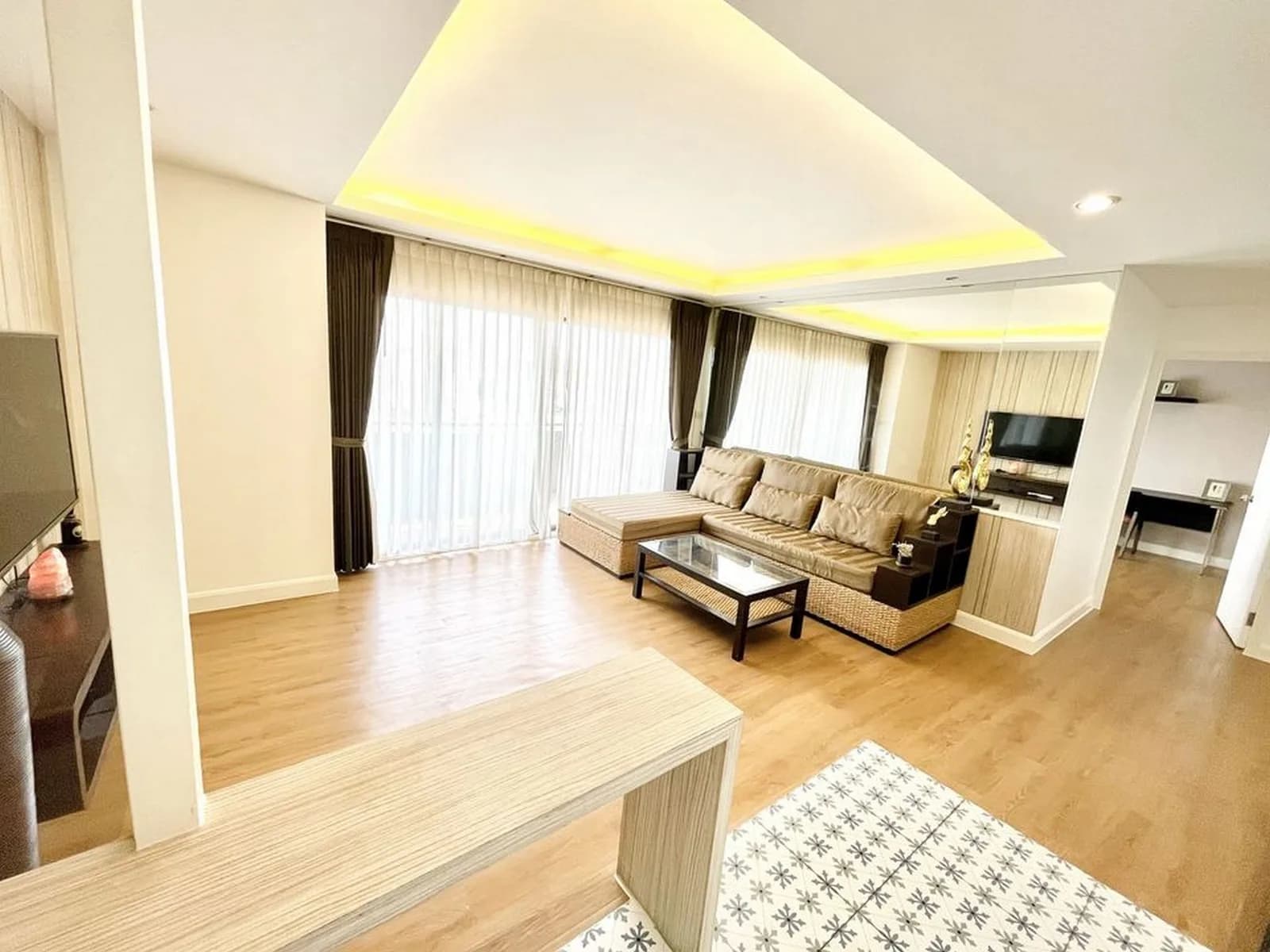 Phasuk Place — photo 9