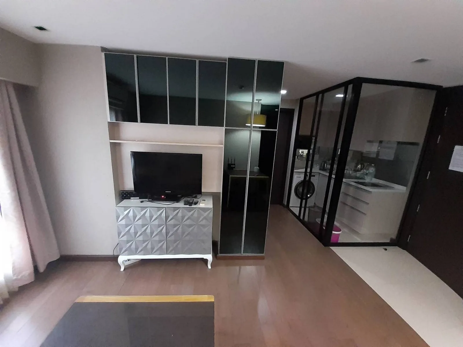 Tidy Thonglor — photo 1
