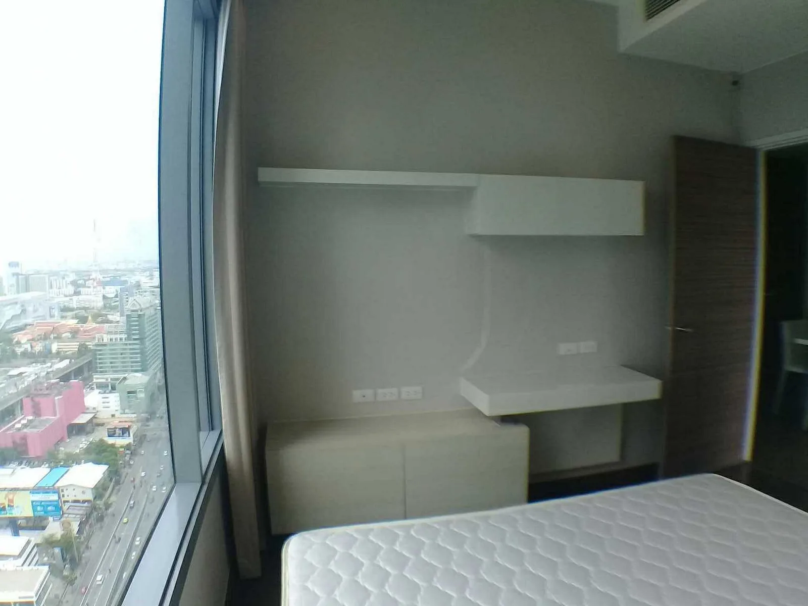 Q Asoke — photo 11