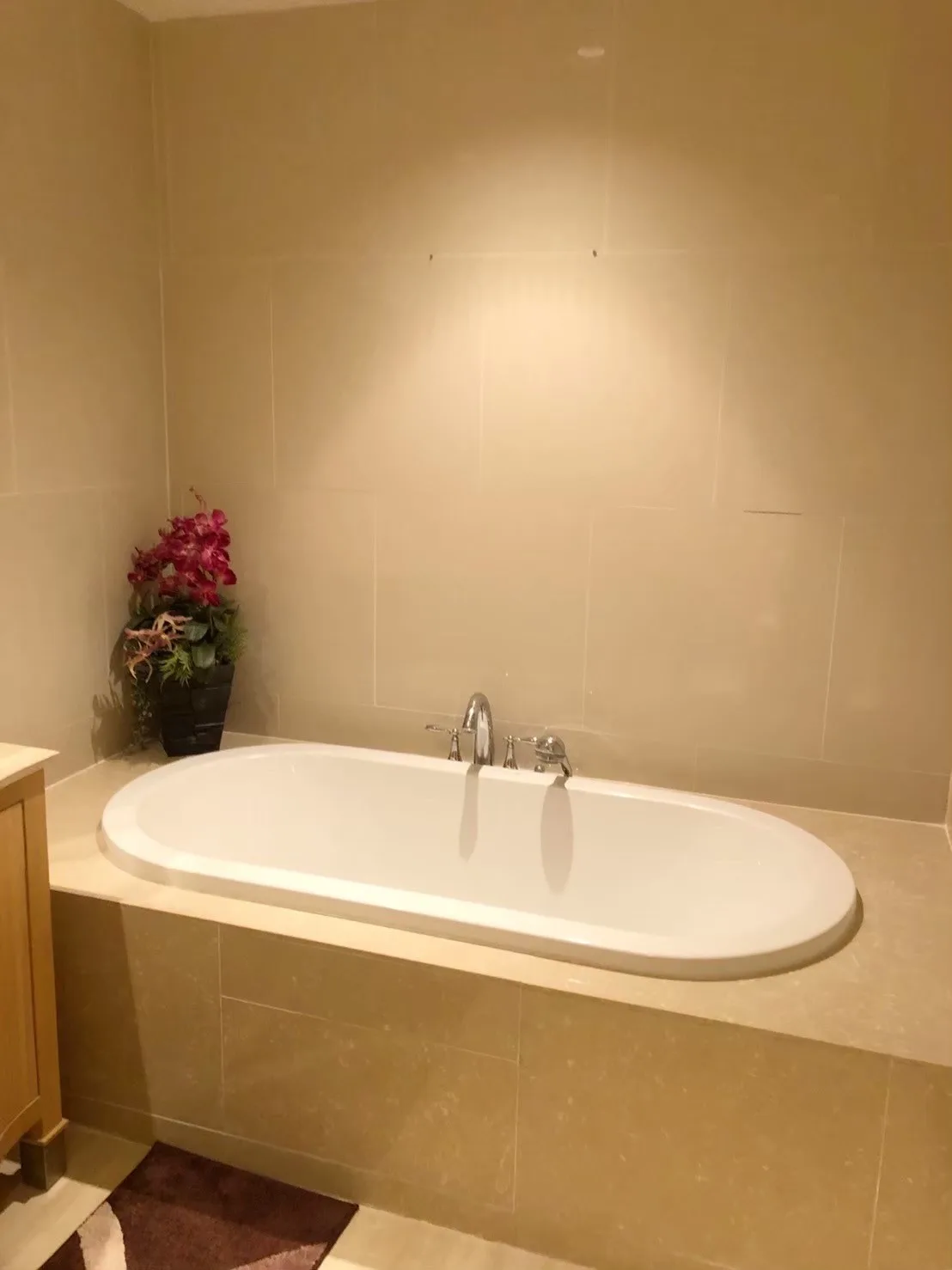 The Empire Place — photo 13