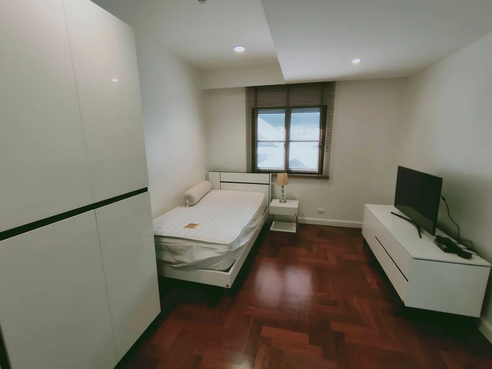 Tonson Court — photo 8