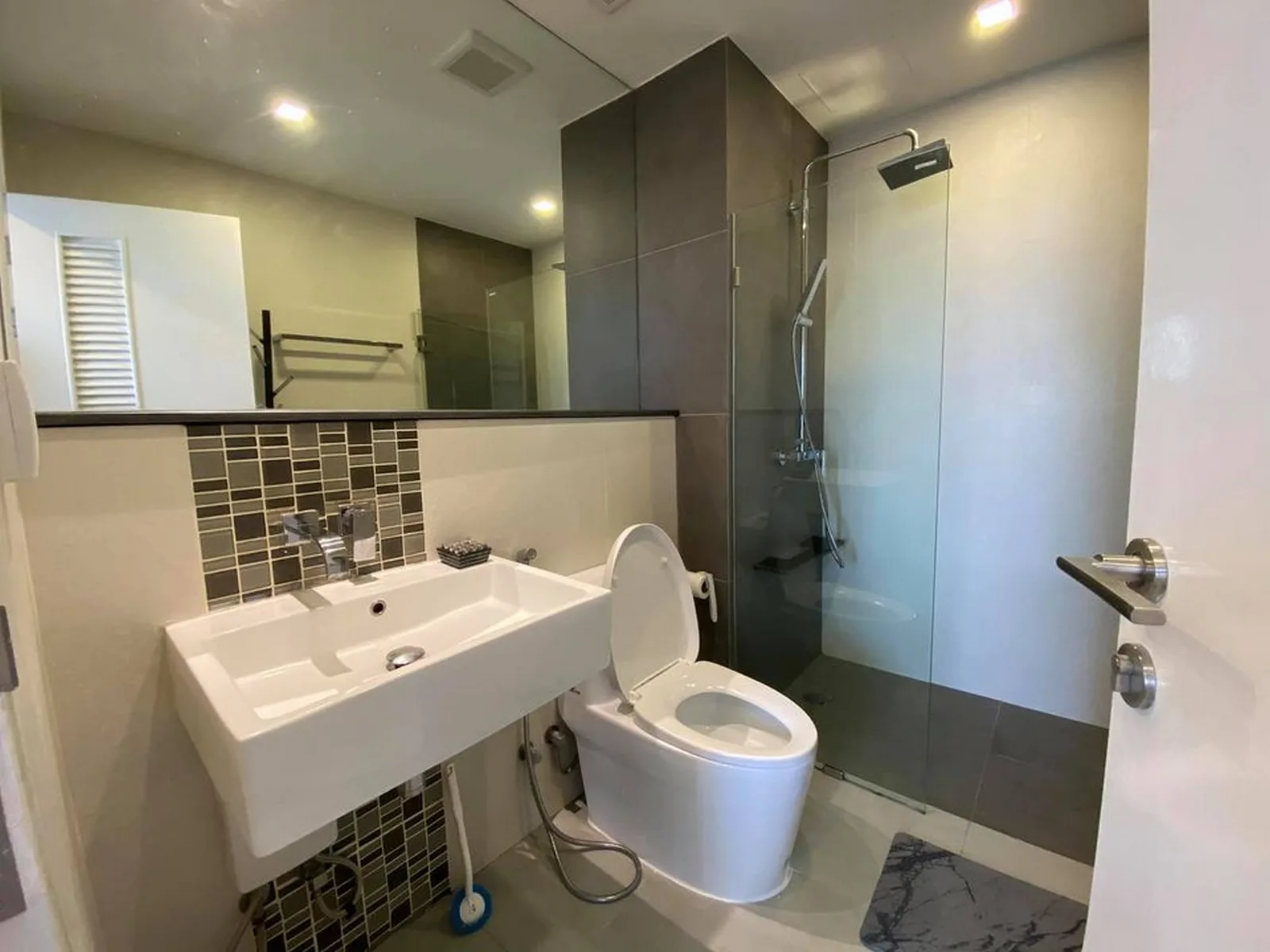 Urbano Absolute Sathon - Taksin — photo 8