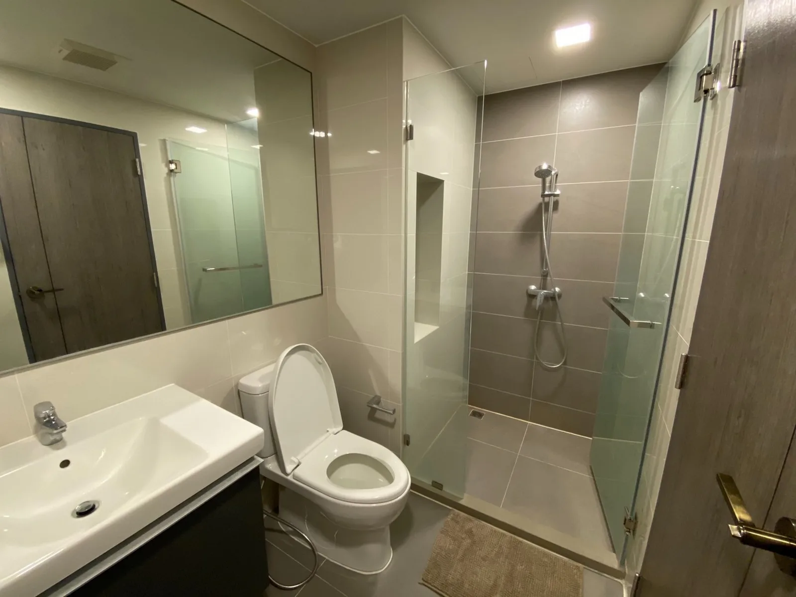 Venio Sukhumvit 10 — photo 16