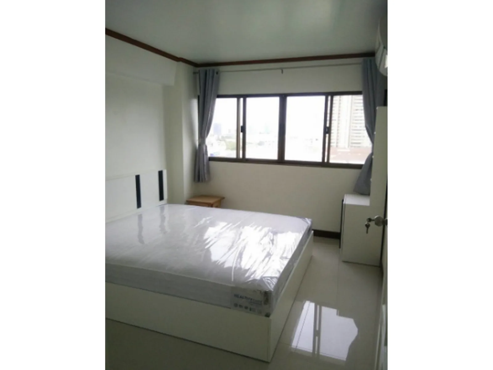 Thonglor Tower — photo 3