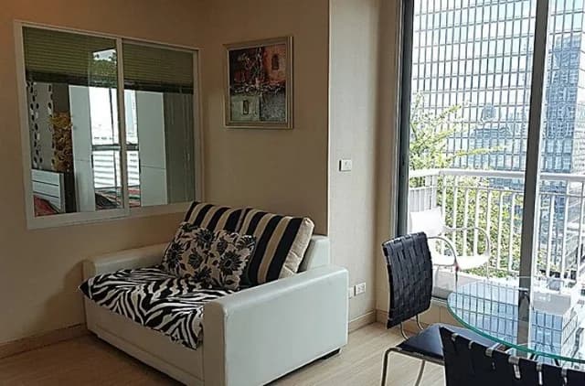 Life @ Sathorn 10 — photo 2