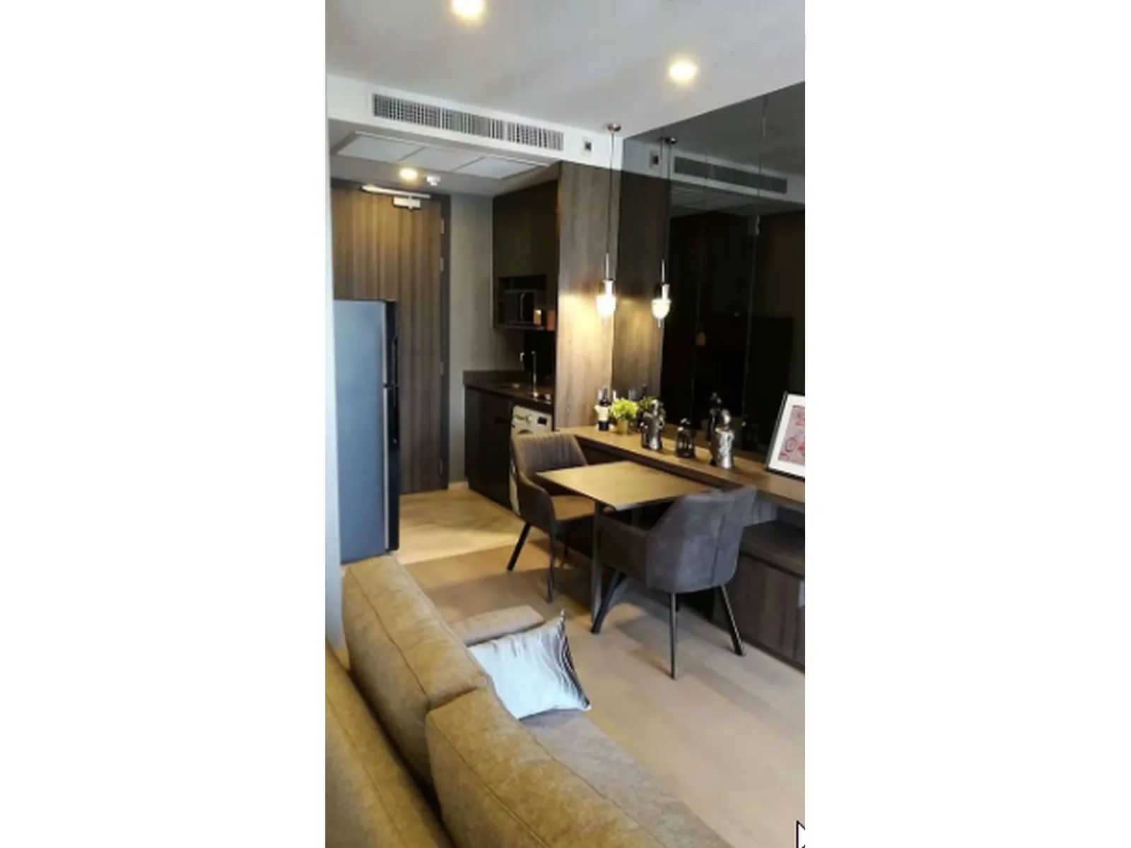 Ashton Asoke — photo 2