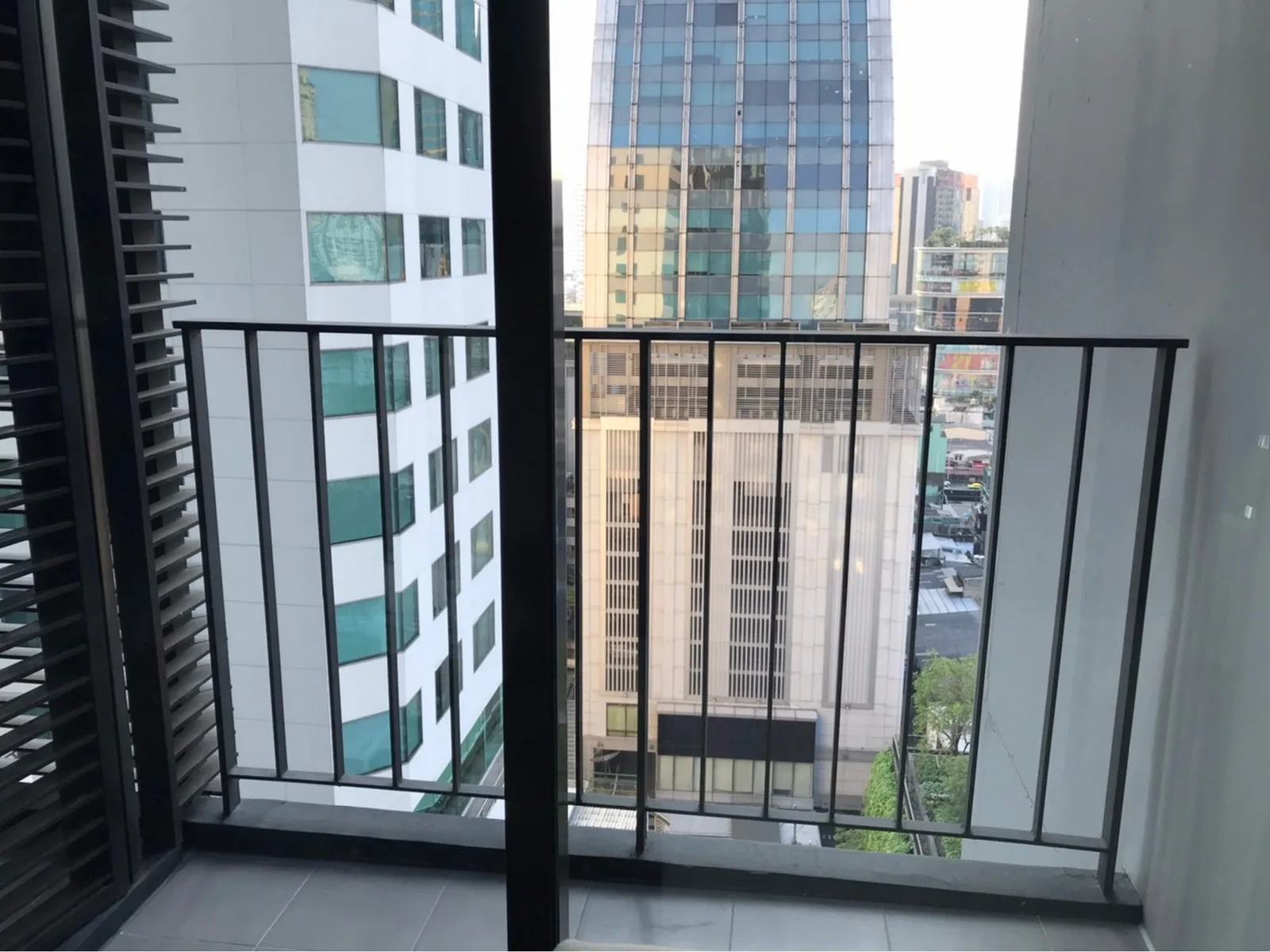 Edge Sukhumvit 23 — photo 12