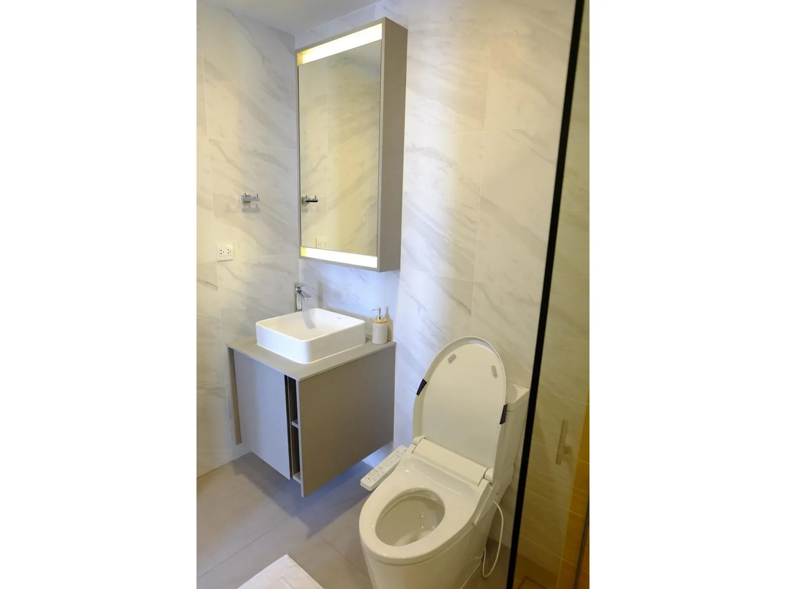 Taka Haus Ekamai 12 — photo 7