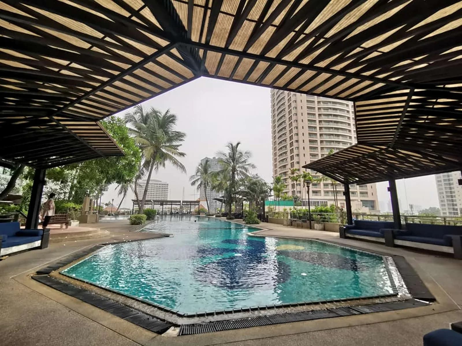 Sathorn Gardens — photo 14