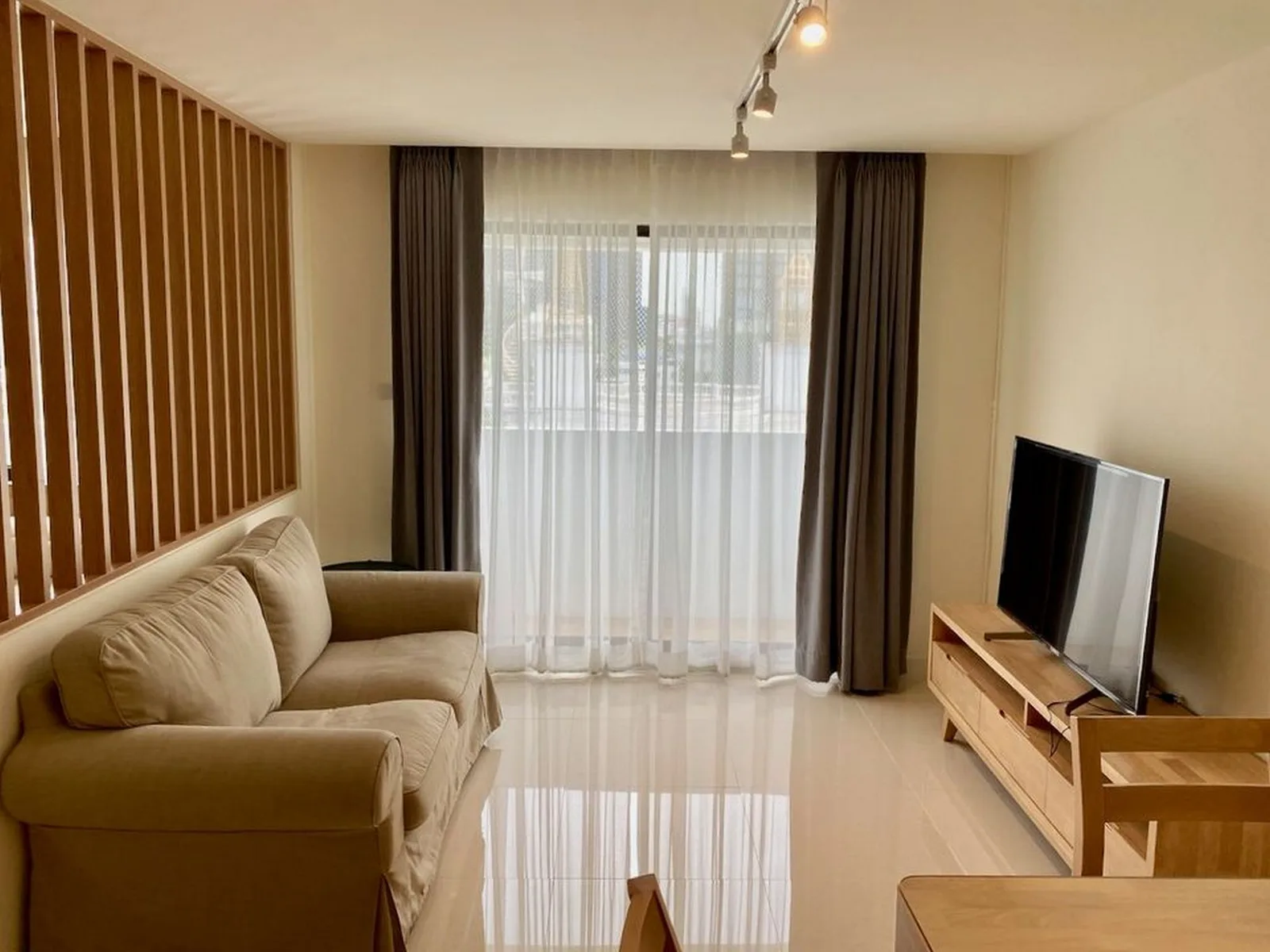 38 Mansion — photo 1