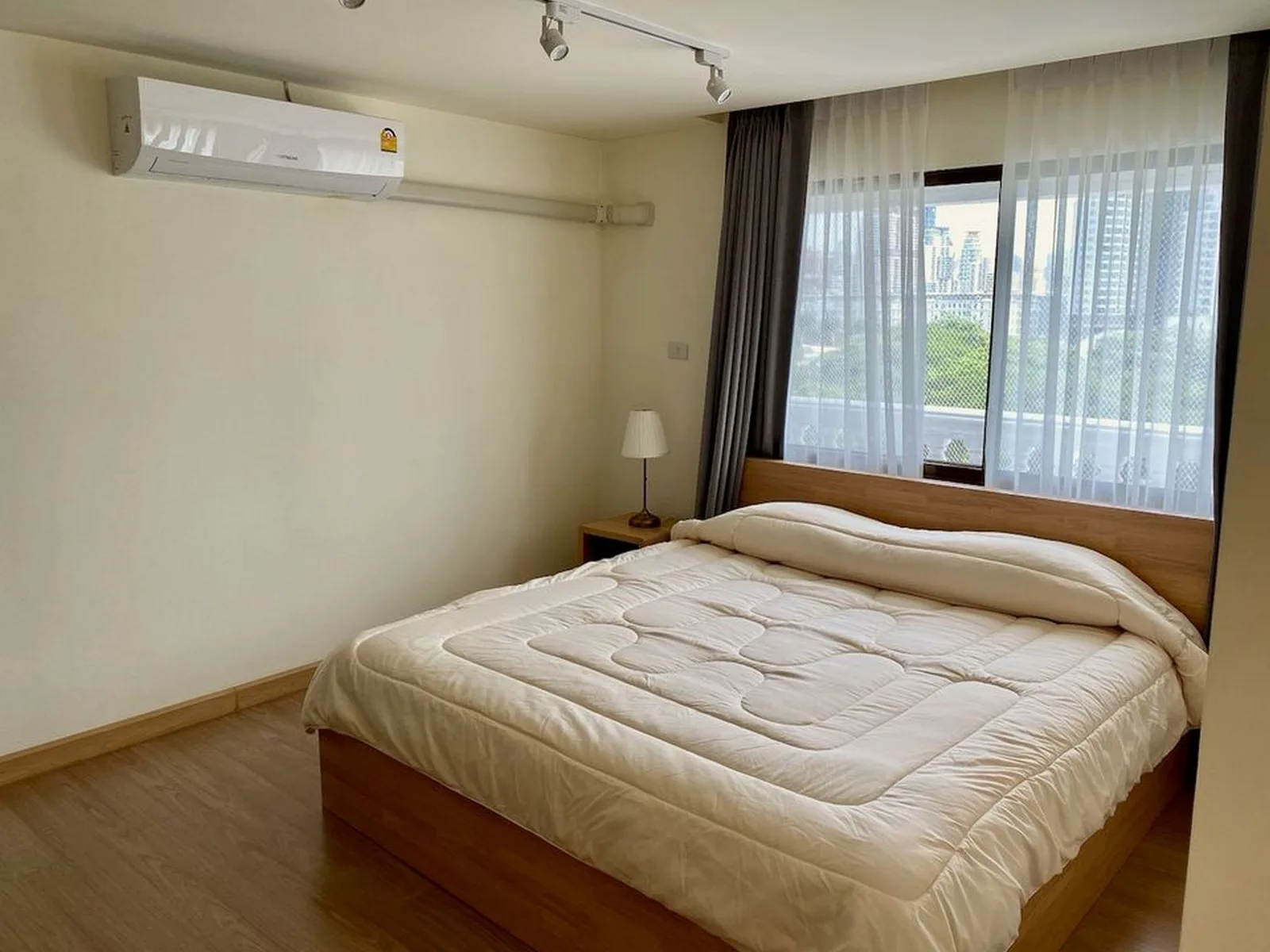 38 Mansion — photo 3