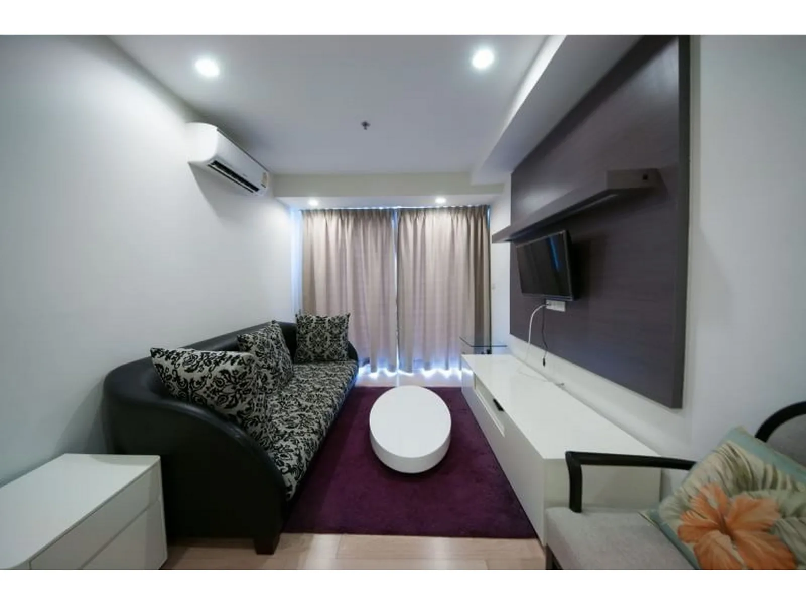 15 Sukhumvit Residences — photo 1