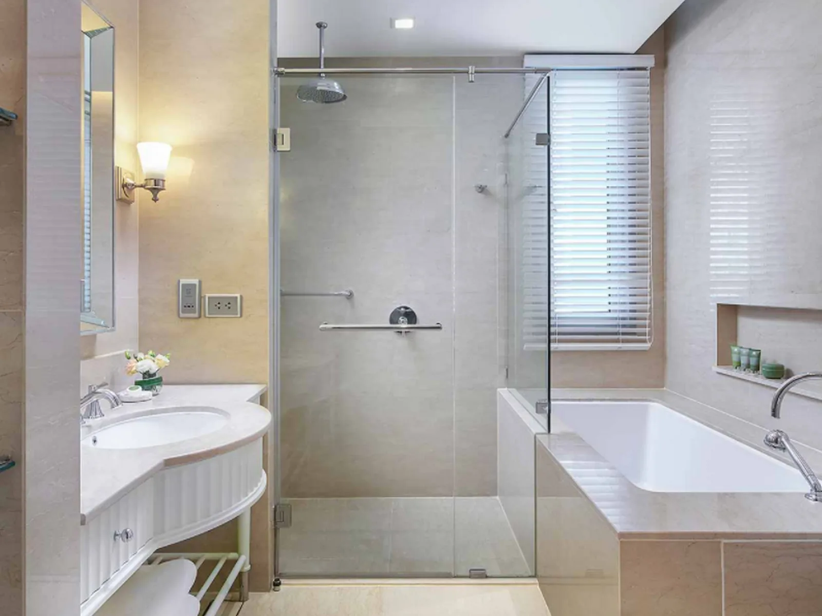 Oriental Residence — photo 4