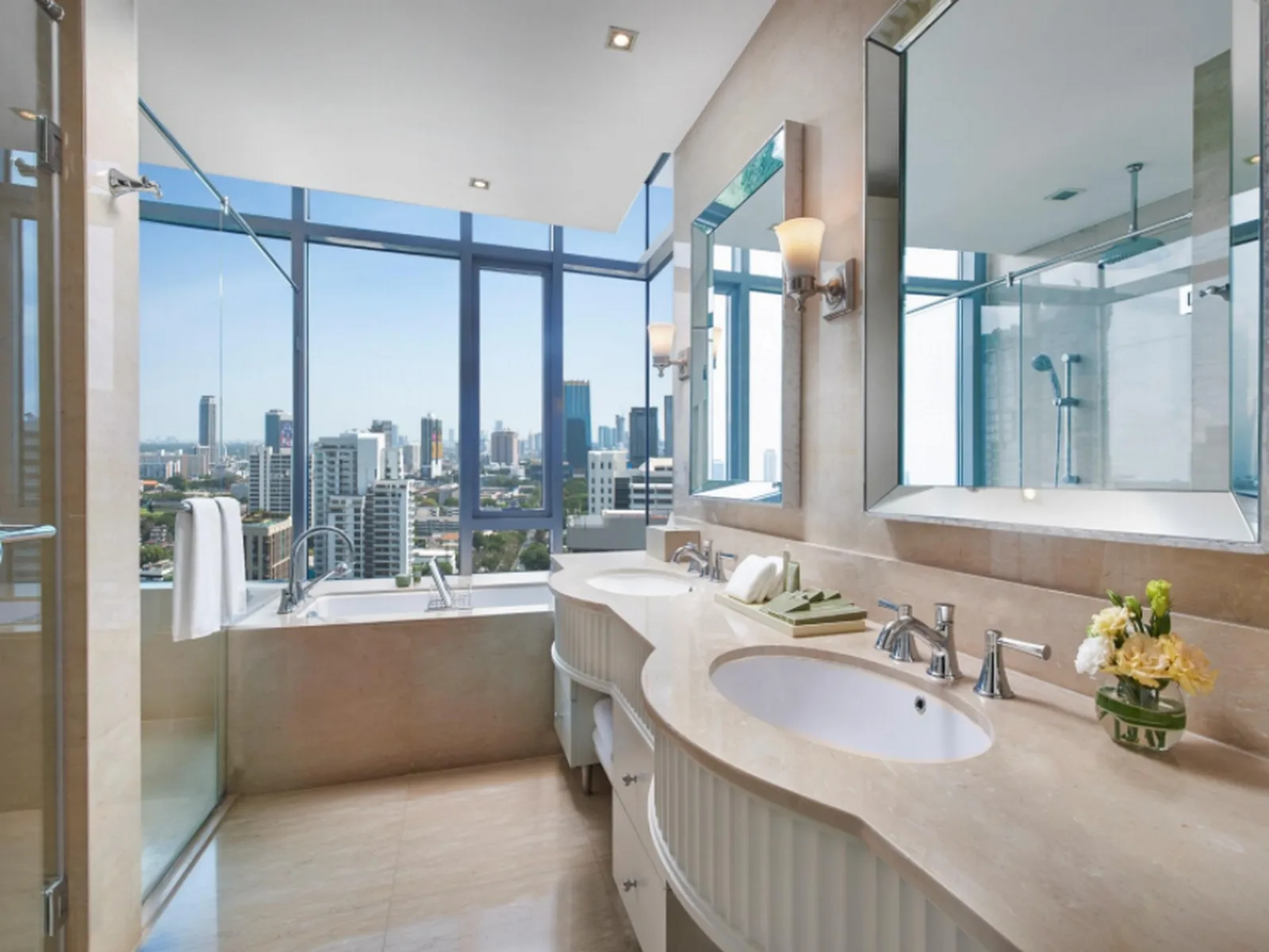 Oriental Residence — photo 5
