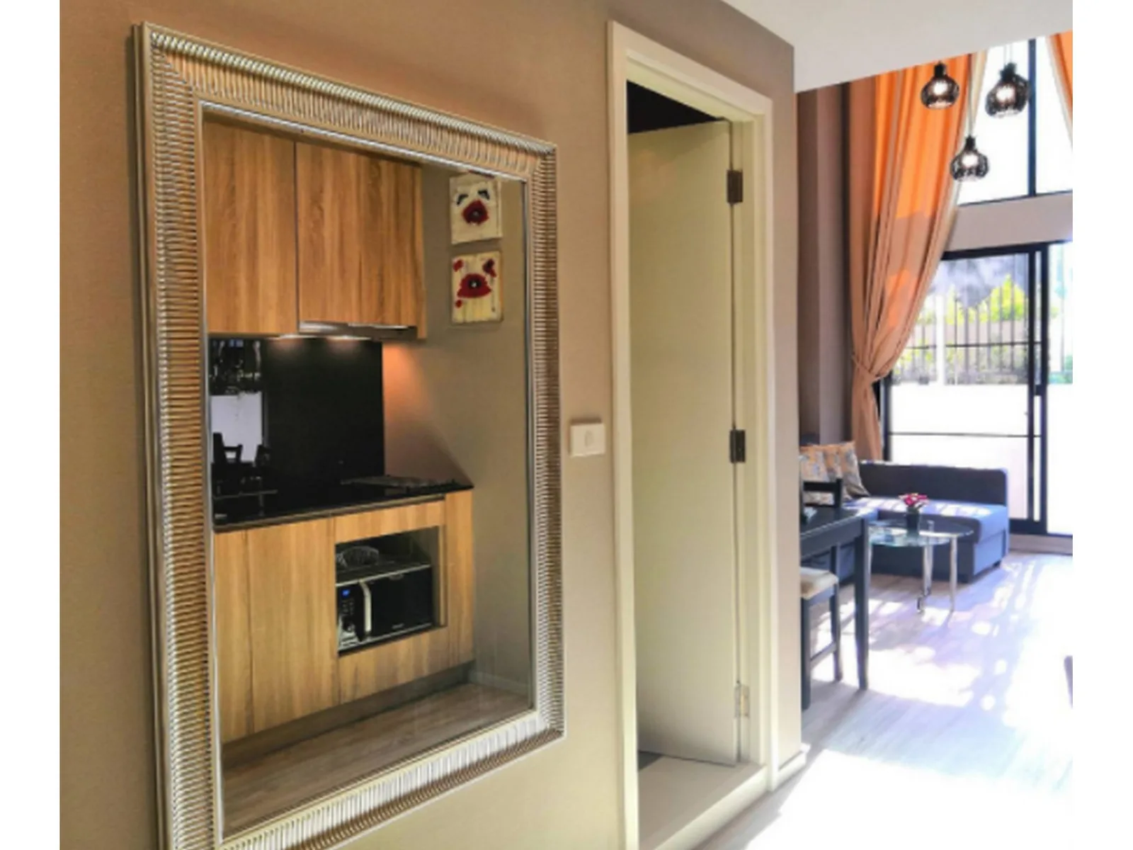 Blossom Condo @ Sathorn - Charoenrat — photo 2