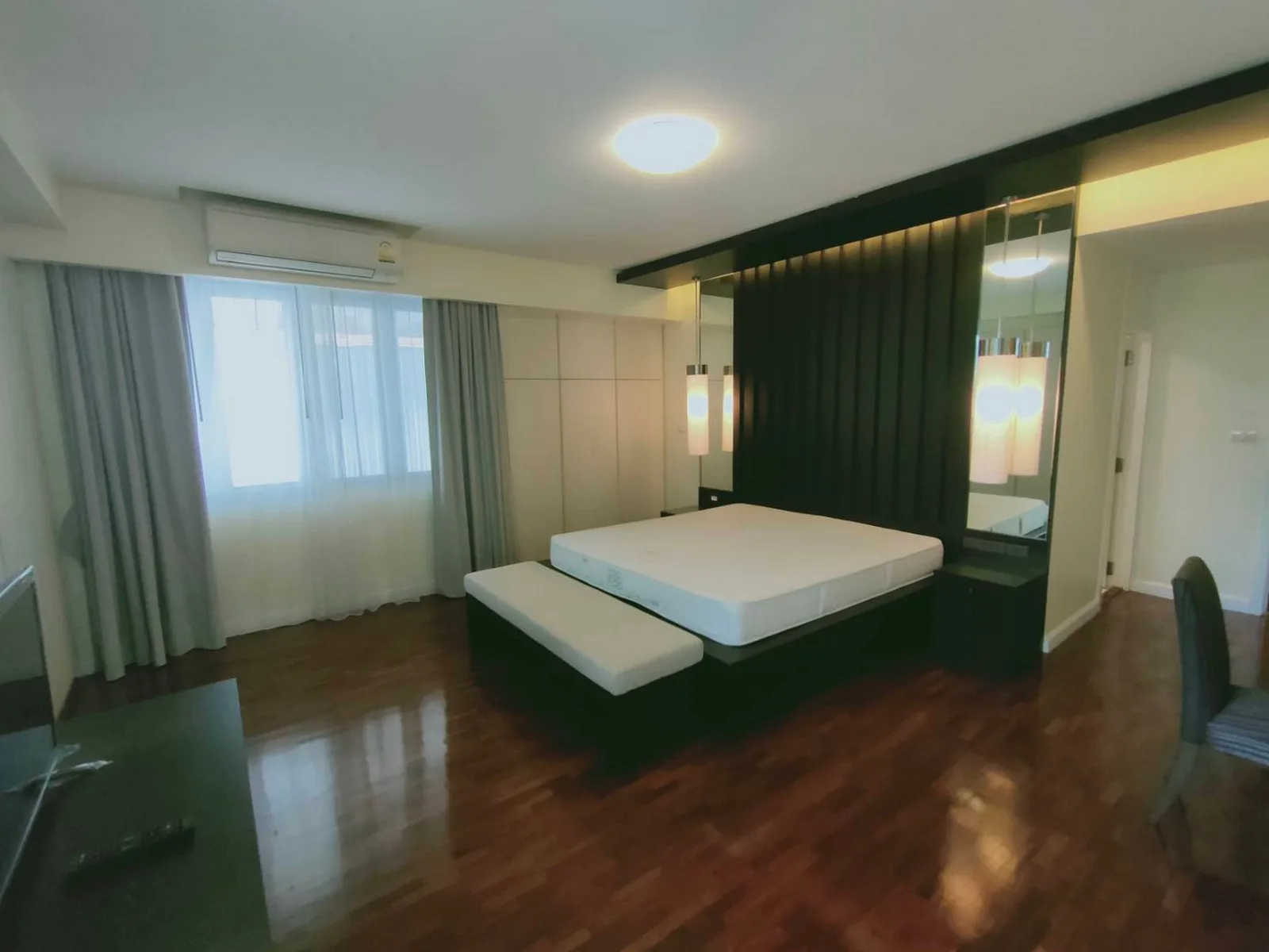 Krystal Court — photo 5