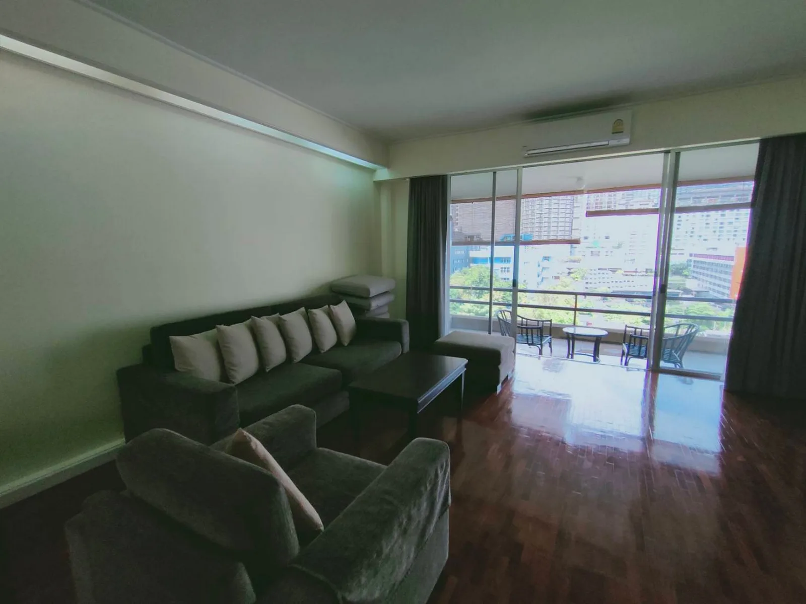 Krystal Court — photo 1