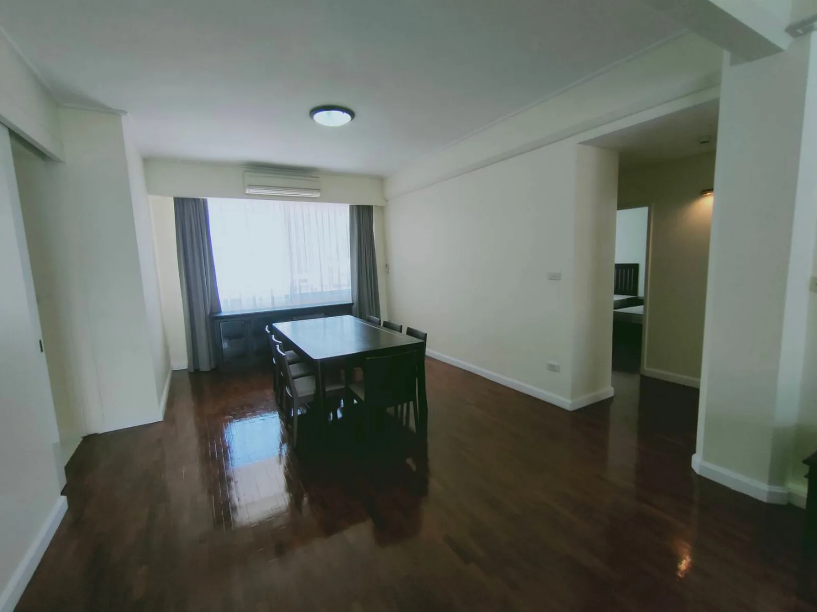 Krystal Court — photo 2