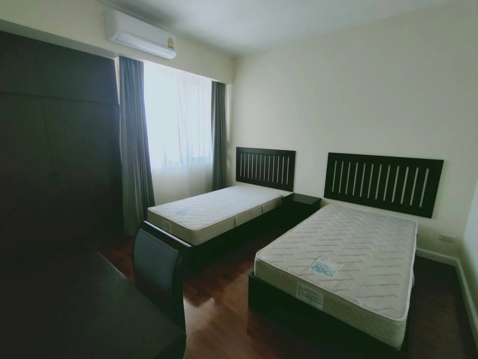 Krystal Court — photo 3