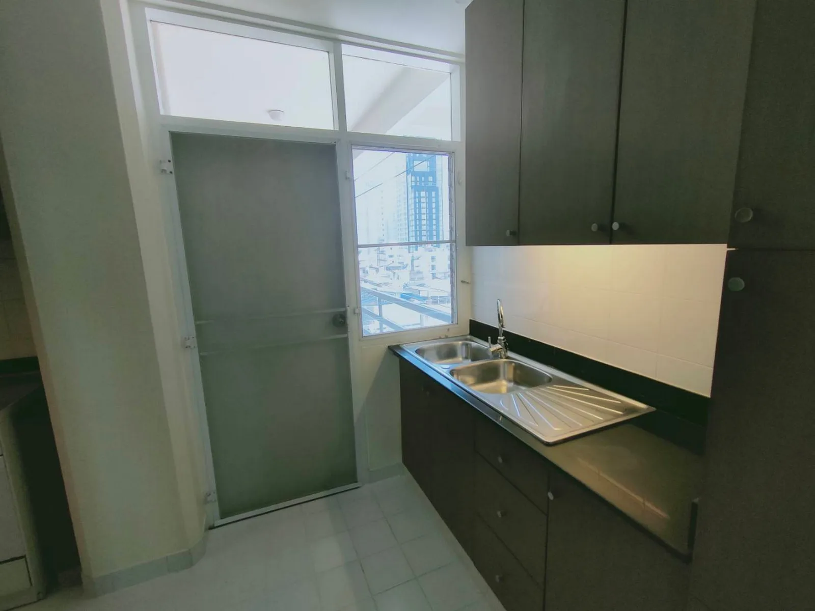 Krystal Court — photo 6