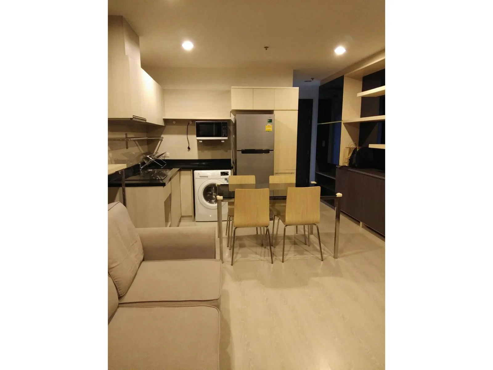 Rhythm Sathorn - Narathiwas — photo 1